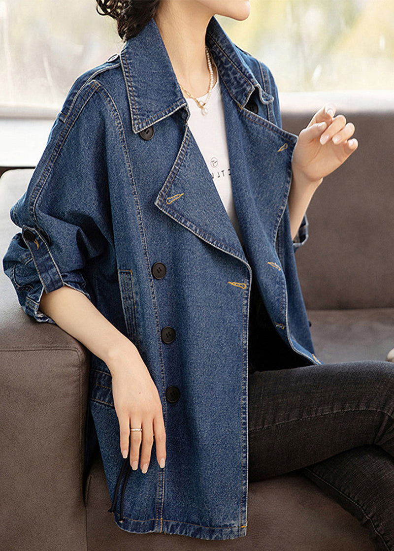 Sophisticated Coat with a Clean Classic Look