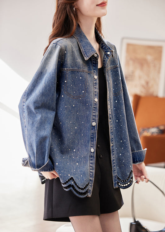 Effortlessly Elegant Coat with a Timeless Design