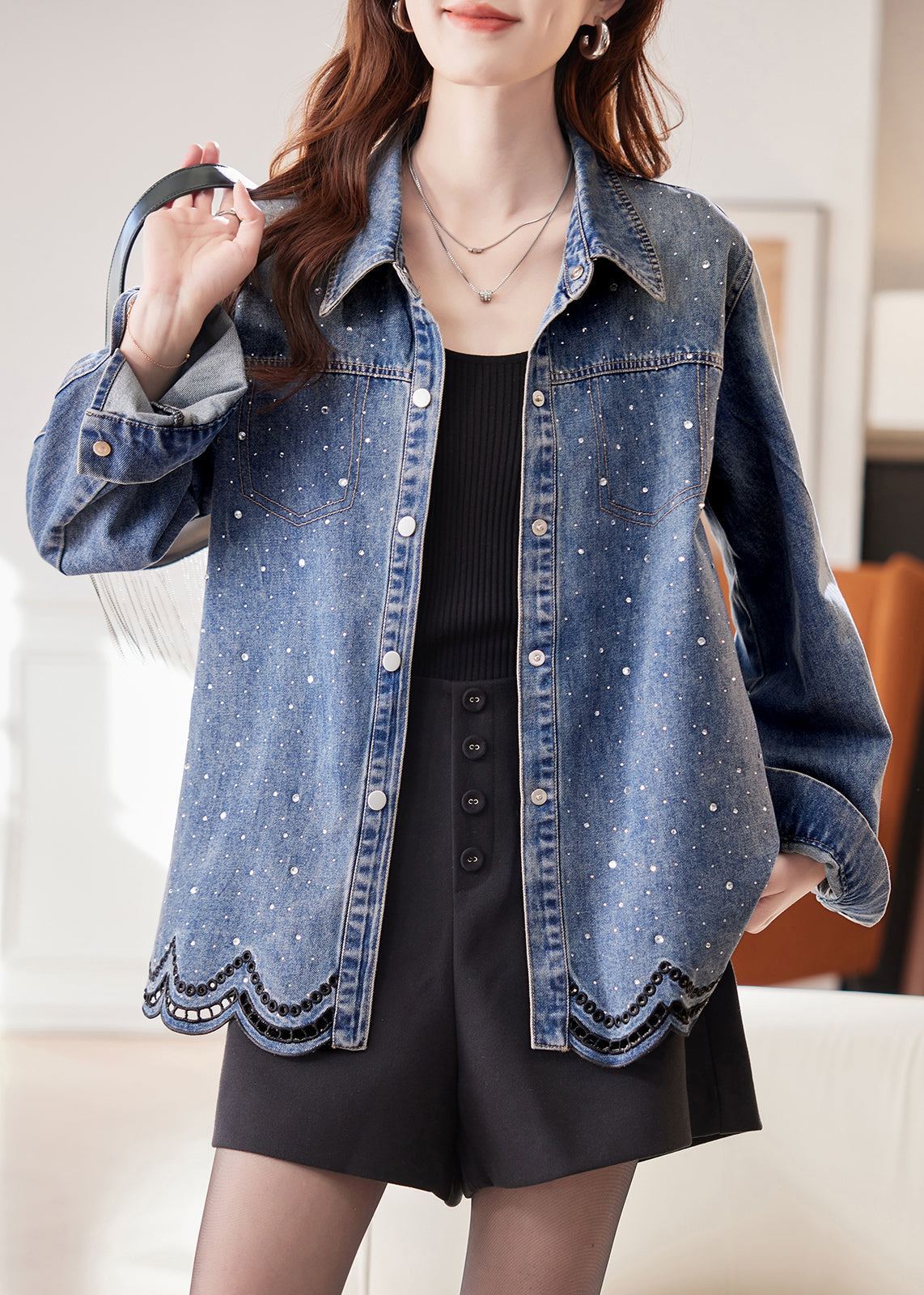 Effortlessly Elegant Coat with a Timeless Design