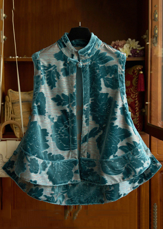 Classic Vintage & Enduringly Stylish Coat