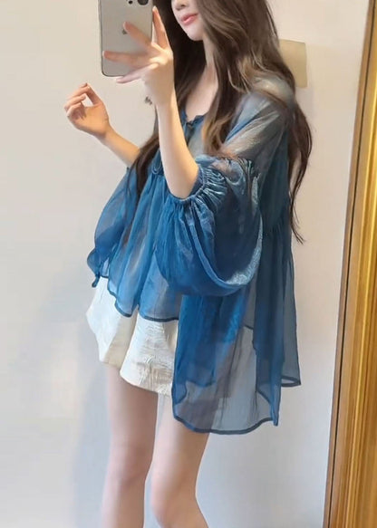 Effortlessly Elegant Top with a Timeless Design