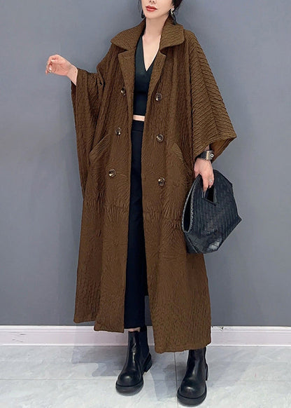 Well Tailored Coat with a Graceful Silhouette