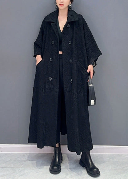 Well Tailored Coat with a Graceful Silhouette