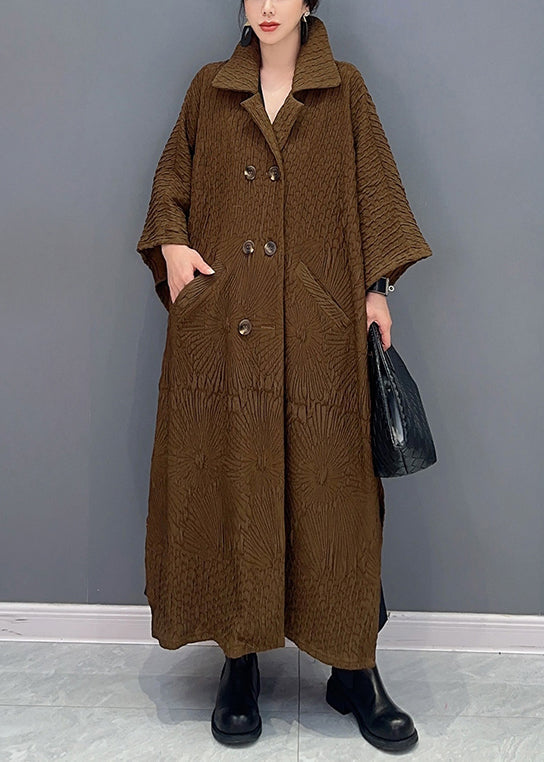 Well Tailored Coat with a Graceful Silhouette