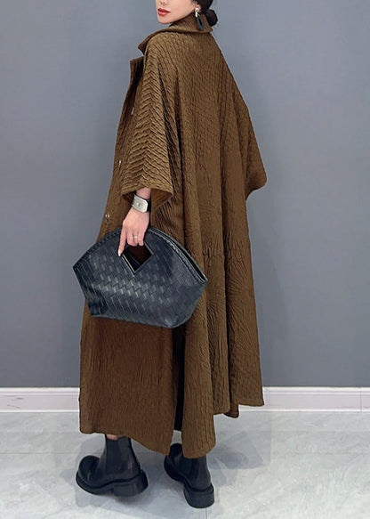 Well Tailored Coat with a Graceful Silhouette