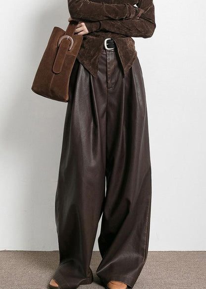 Well Tailored Pants with a Graceful Silhouette