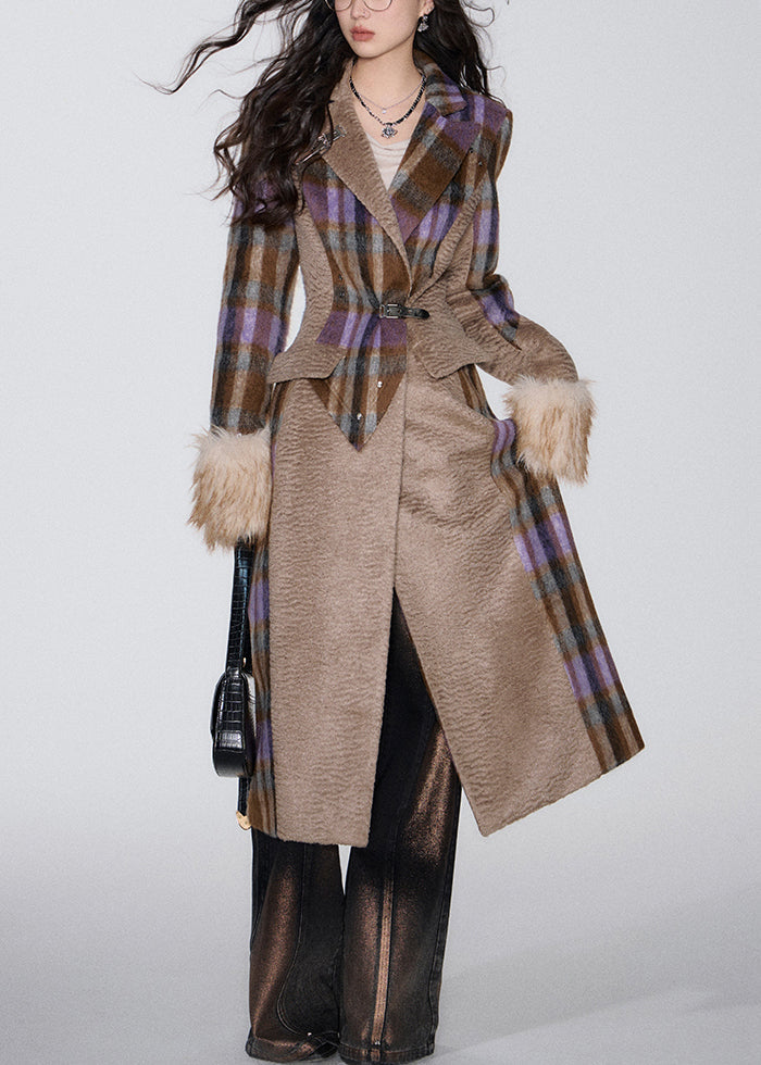 Beautifully Finished Coat in a Timeless Design