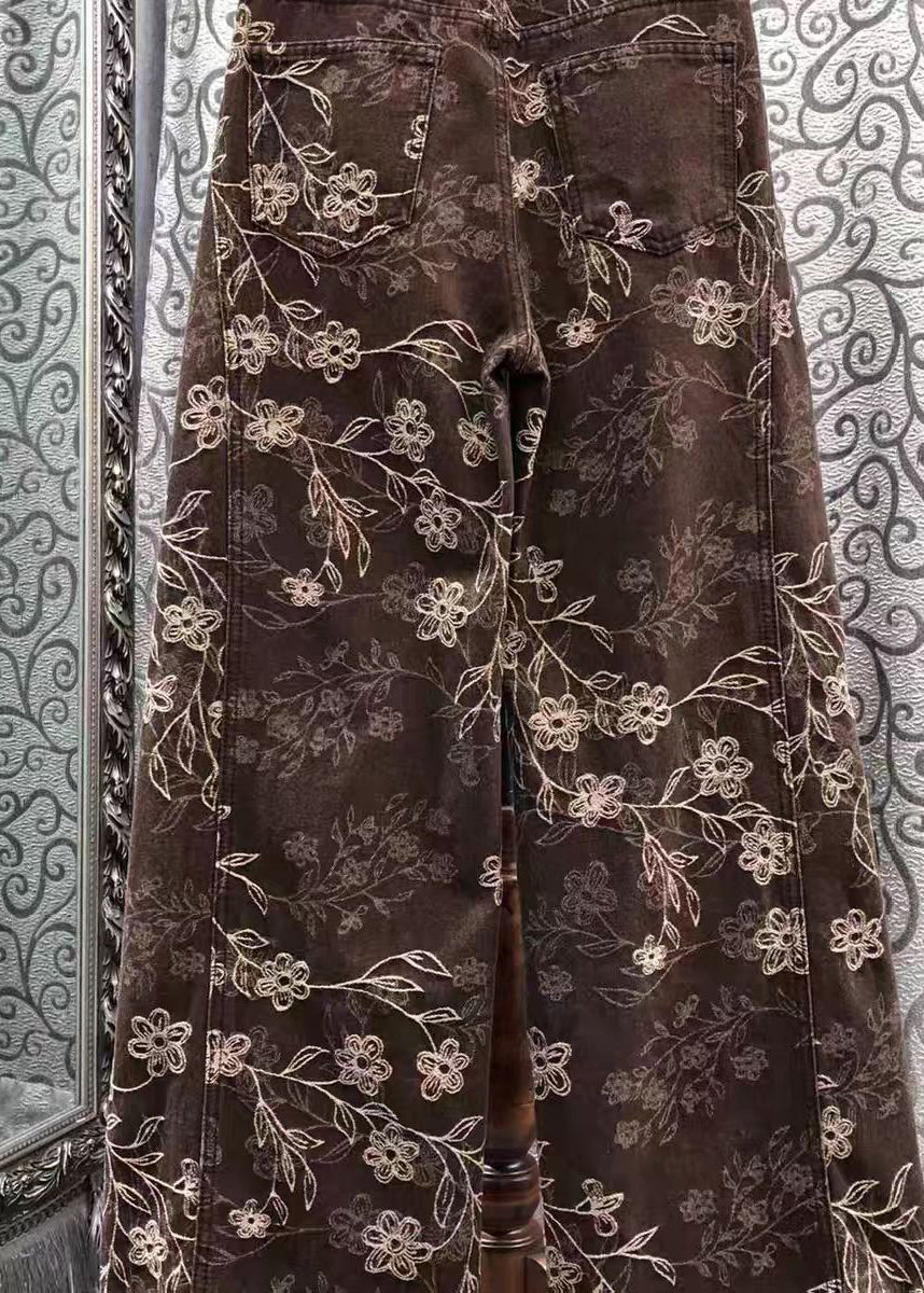 Effortlessly Elegant Pants with a Timeless Design