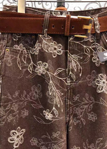Effortlessly Elegant Pants with a Timeless Design