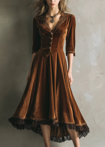 Beautifully Finished Dress in a Timeless Design