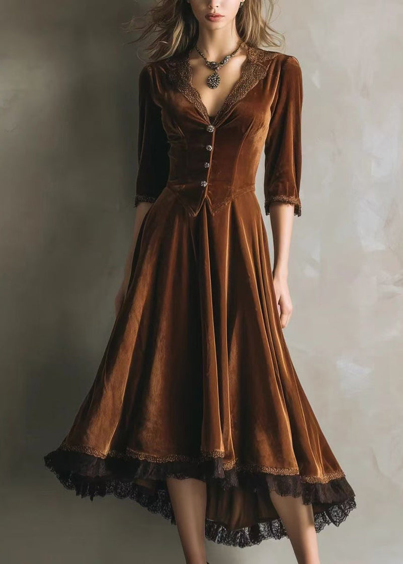 Beautifully Finished Dress in a Timeless Design