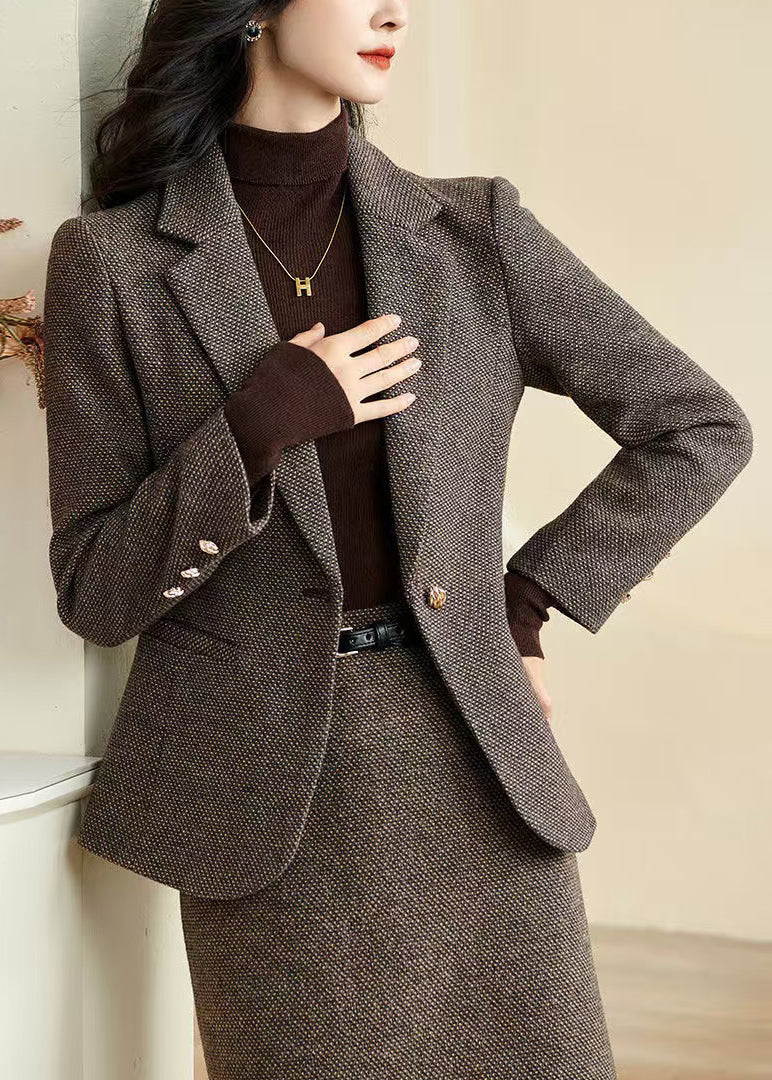 Elegantly Styled Coat for Everyday Wear