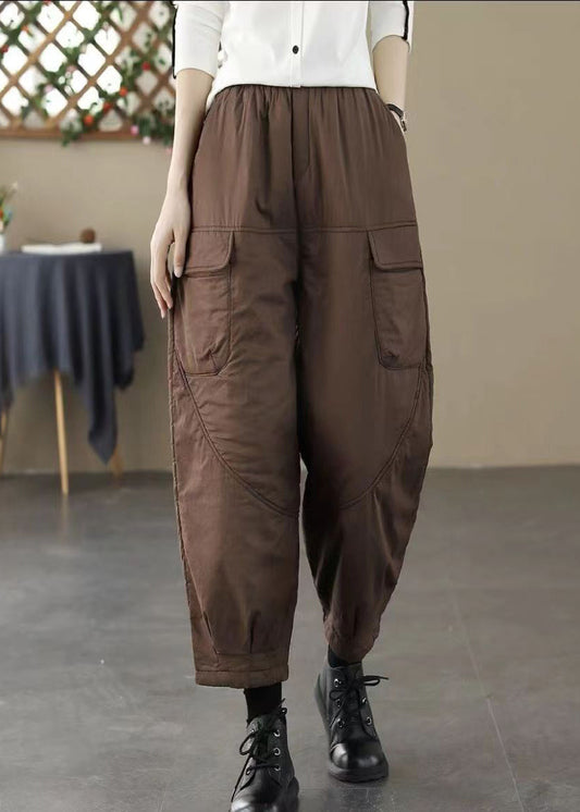 Effortlessly Elegant Pants with a Timeless Design
