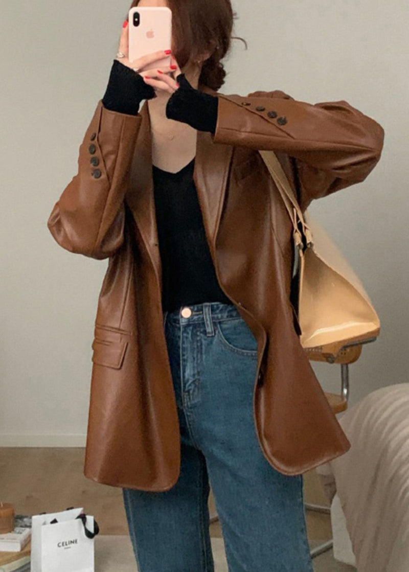 Classic Vintage Coat with a Flattering Fit