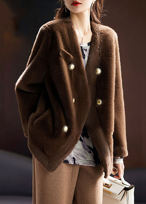 Gracefully Styled Coat for Any Occasion