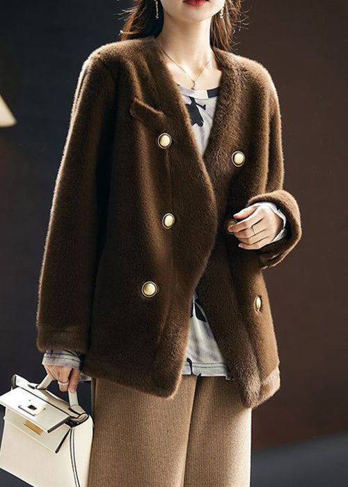 Gracefully Styled Coat for Any Occasion