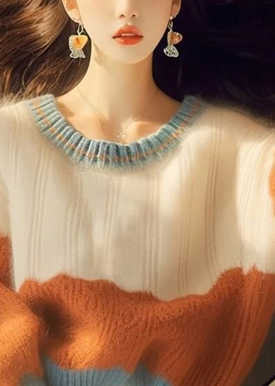Effortlessly Elegant Sweater with a Timeless Design