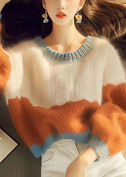 Effortlessly Elegant Sweater with a Timeless Design