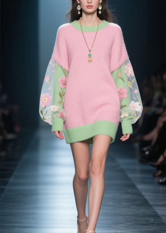 Classic Vintage Sweater with a Flattering Fit