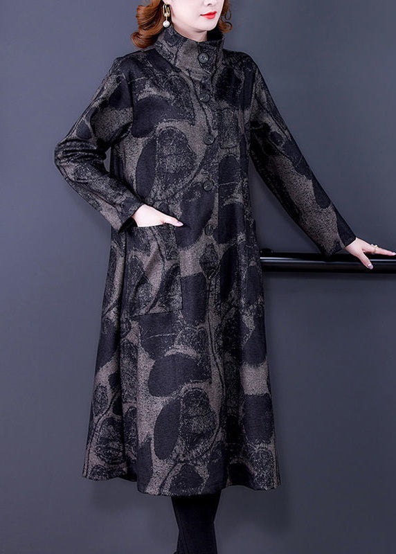 Effortlessly Elegant Coat with a Timeless Design