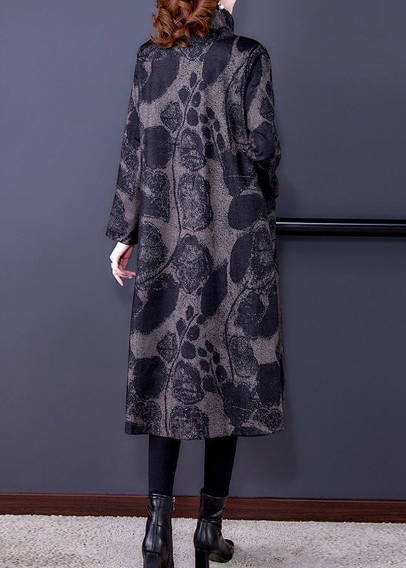 Effortlessly Elegant Coat with a Timeless Design