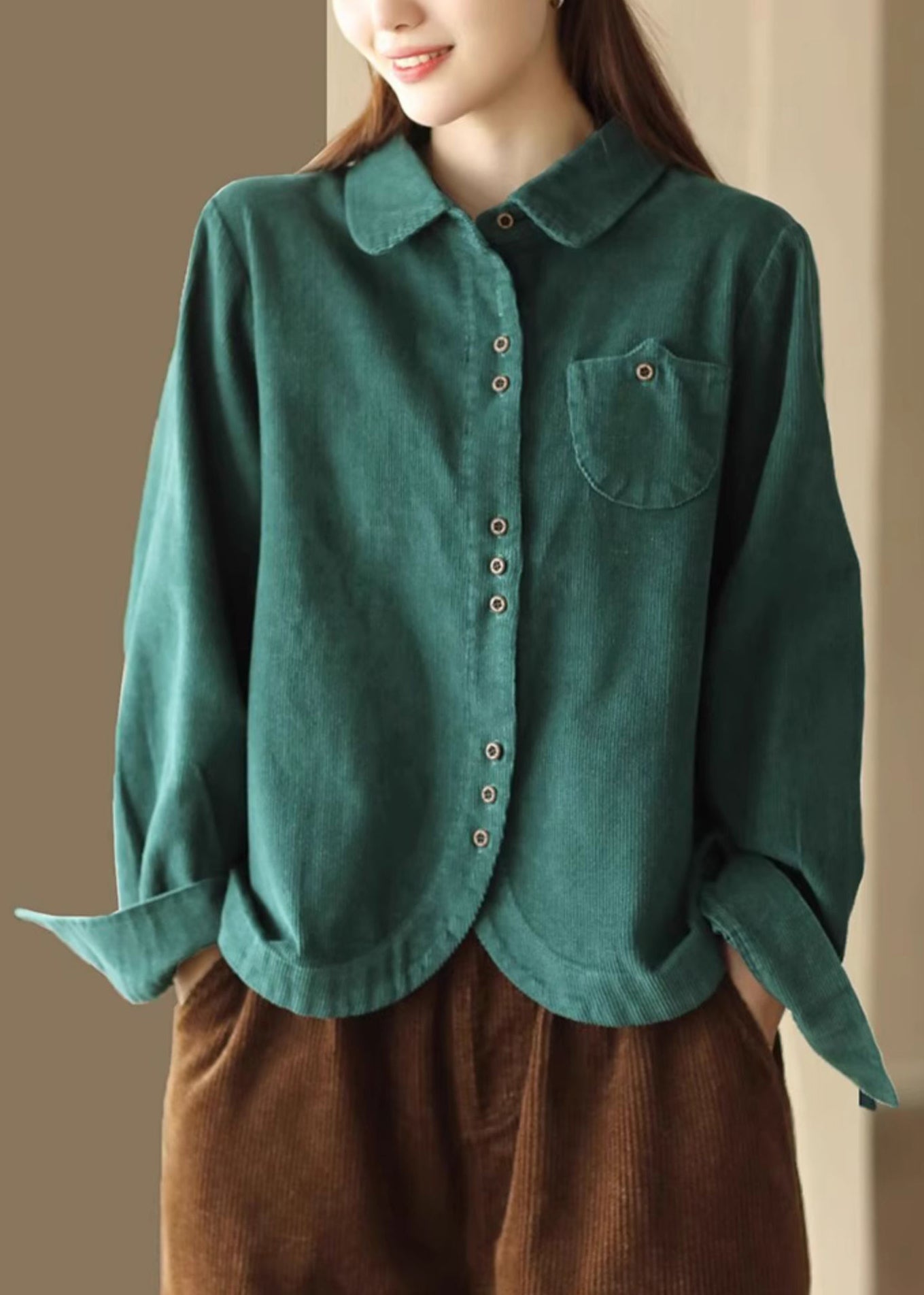 Beautifully Crafted Blouse in a Classic Style