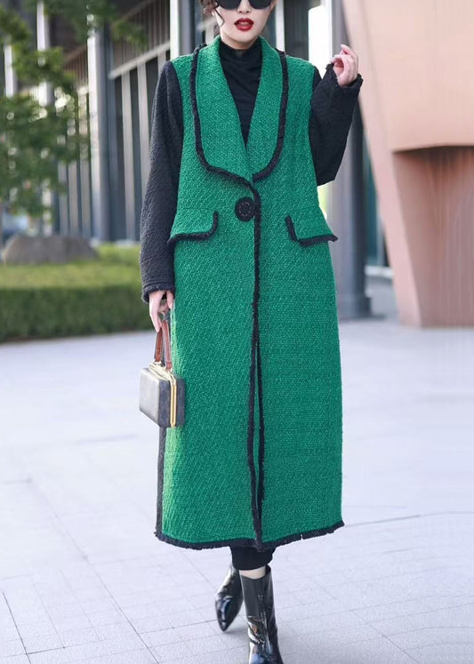 Effortlessly Elegant Coat with a Timeless Design