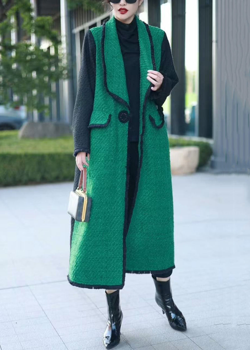Effortlessly Elegant Coat with a Timeless Design
