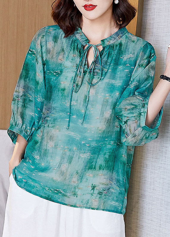 Classic Vintage Shirt with a Flattering Fit