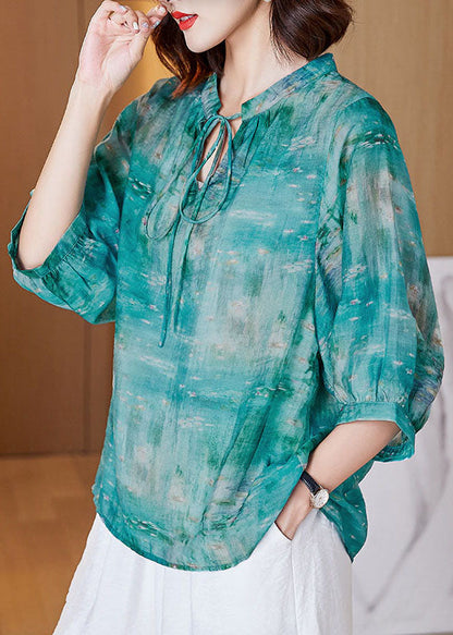 Classic Vintage Shirt with a Flattering Fit