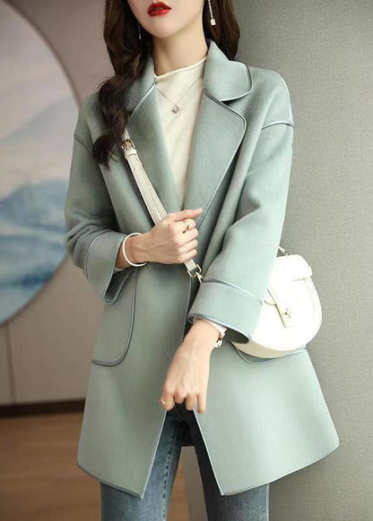 Effortlessly Elegant Jacket with a Timeless Design