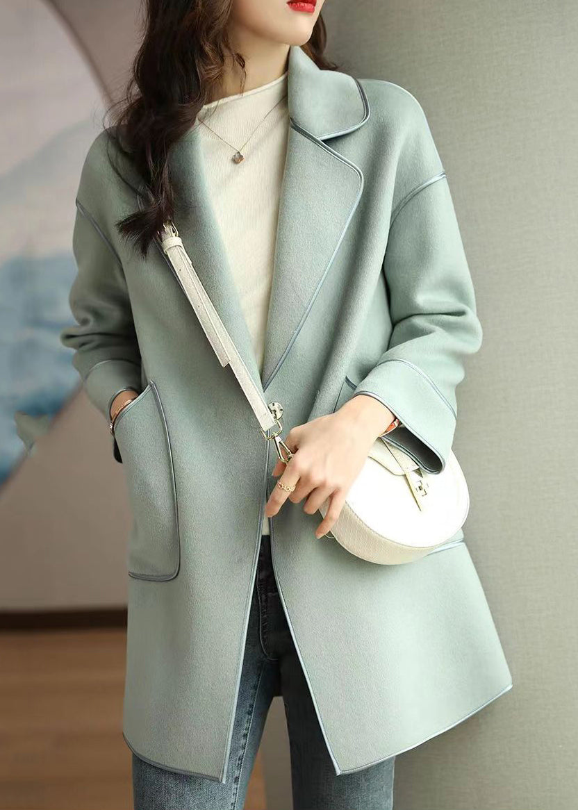Effortlessly Elegant Jacket with a Timeless Design