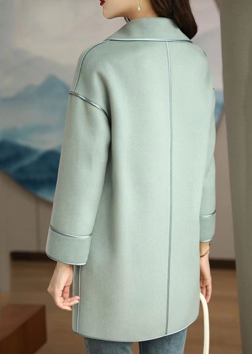 Effortlessly Elegant Jacket with a Timeless Design