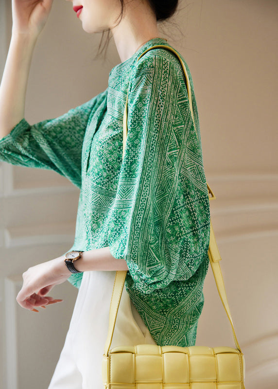 Polished Top with an Effortless Classic Look