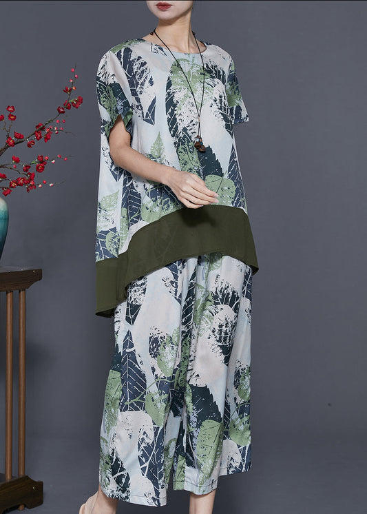 Sophisticated Garment with a Clean Classic Look