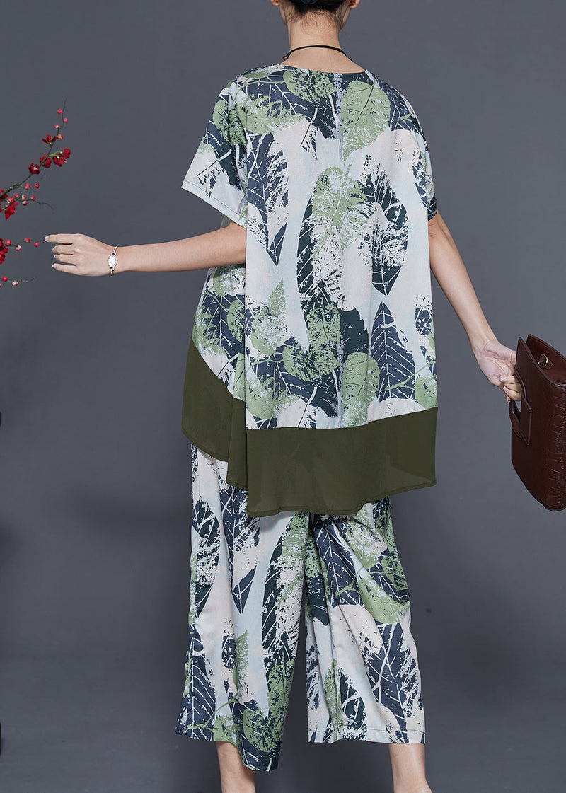 Sophisticated Garment with a Clean Classic Look