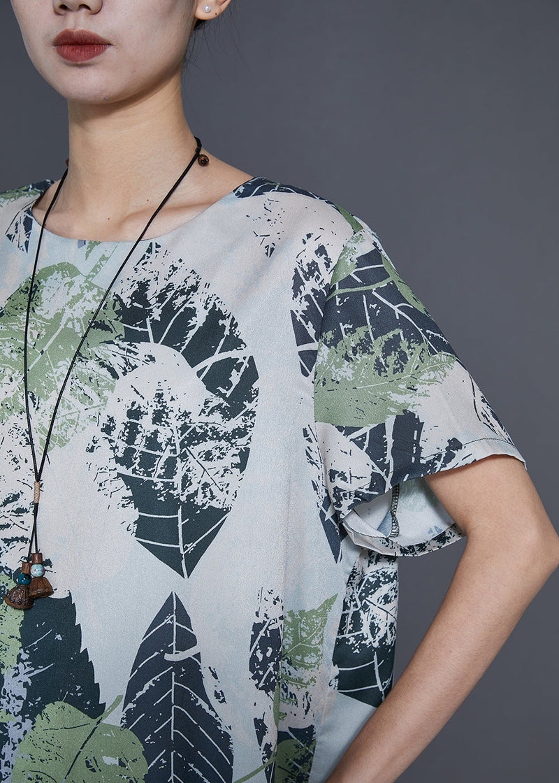 Sophisticated Garment with a Clean Classic Look