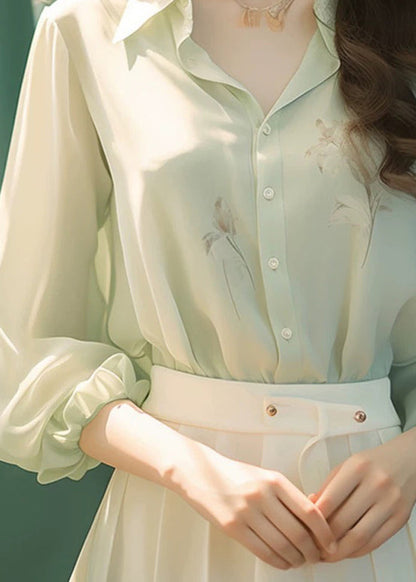 Classic Vintage Shirt with a Flattering Fit