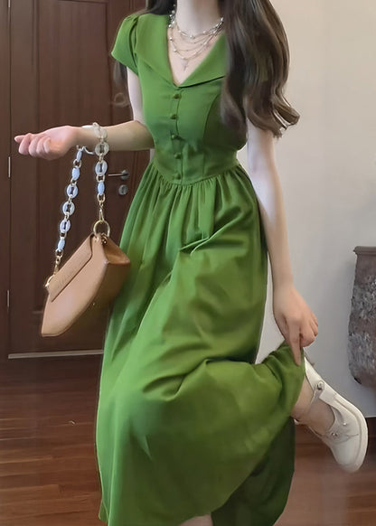 Beautifully Finished Dress in a Timeless Design