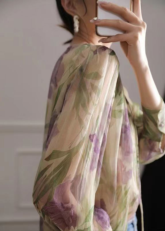Beautifully Finished Blouse in a Timeless Design