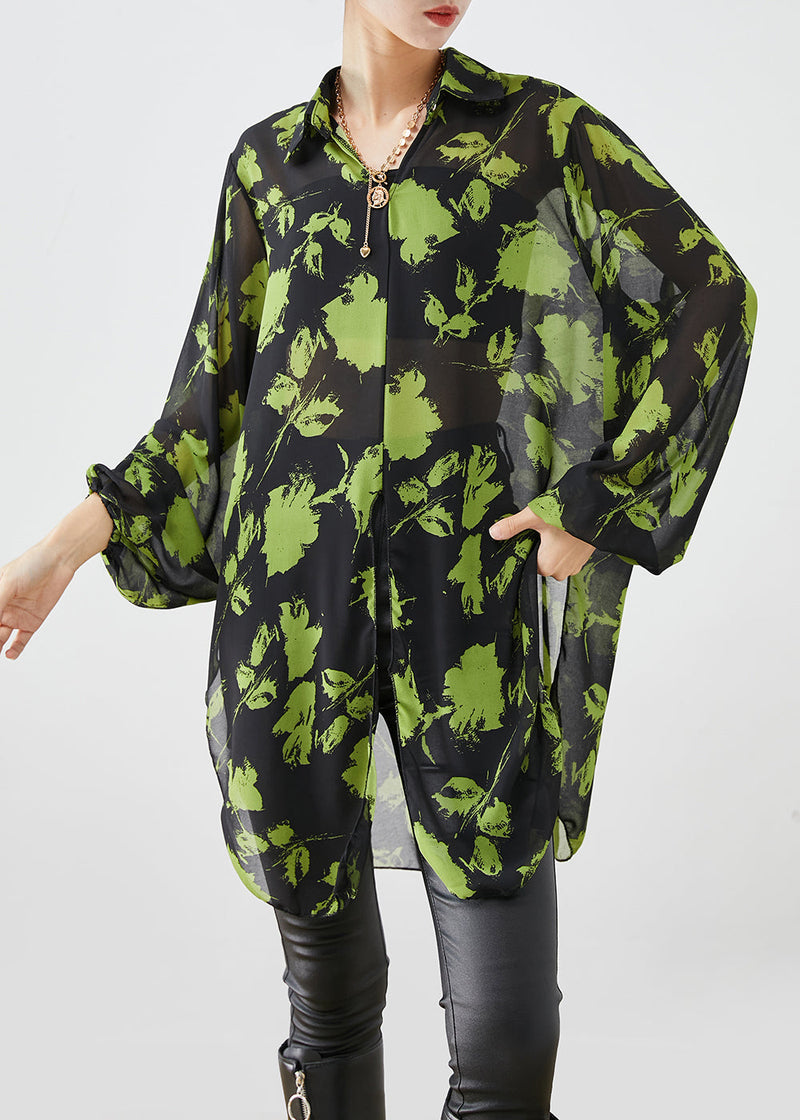 Classic Vintage Blouse with a Flattering Fit
