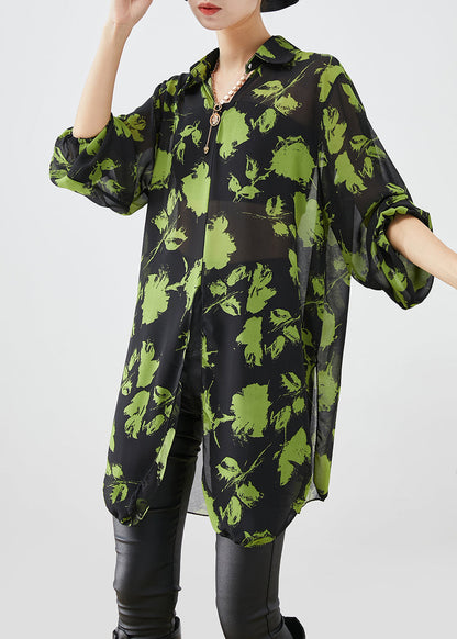 Classic Vintage Blouse with a Flattering Fit