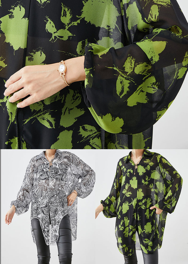 Classic Vintage Blouse with a Flattering Fit