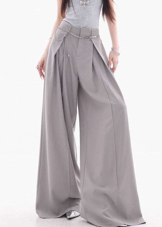 Well Tailored Pants with a Graceful Silhouette