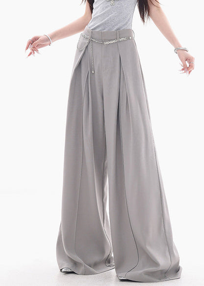 Well Tailored Pants with a Graceful Silhouette