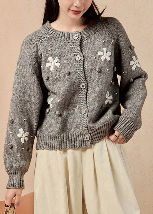 Effortlessly Elegant Cardigan with a Timeless Design