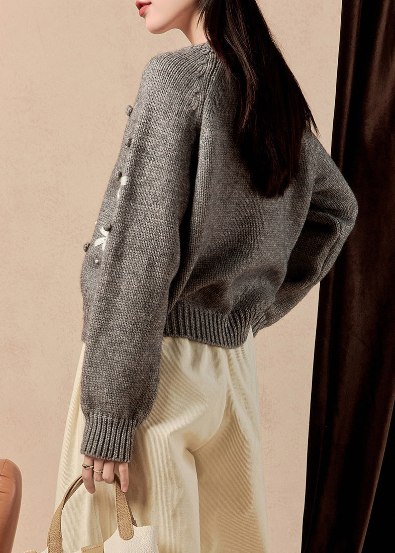 Effortlessly Elegant Cardigan with a Timeless Design