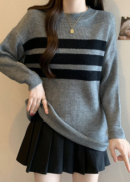 Effortlessly Elegant Top with a Timeless Design