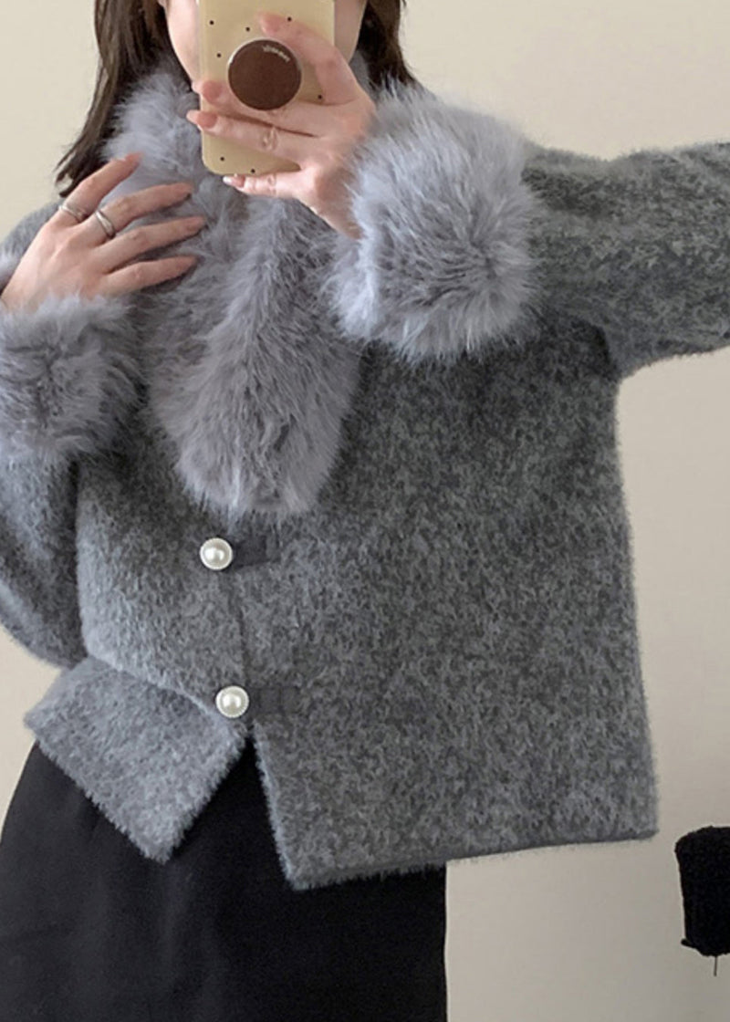 Effortlessly Elegant Coat with a Timeless Design
