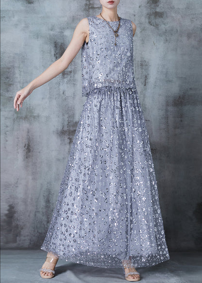 Sophisticated Garment with a Clean Classic Look